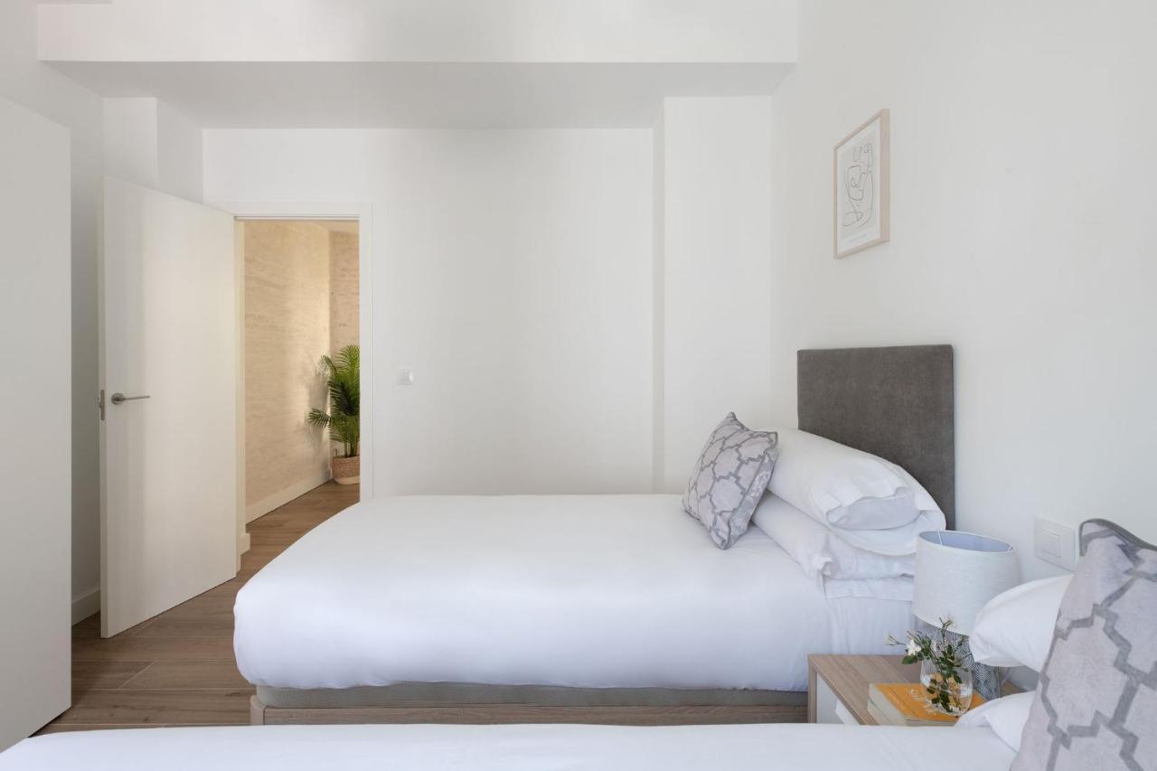 Hommyhome Teodosio Seville Exterior photo